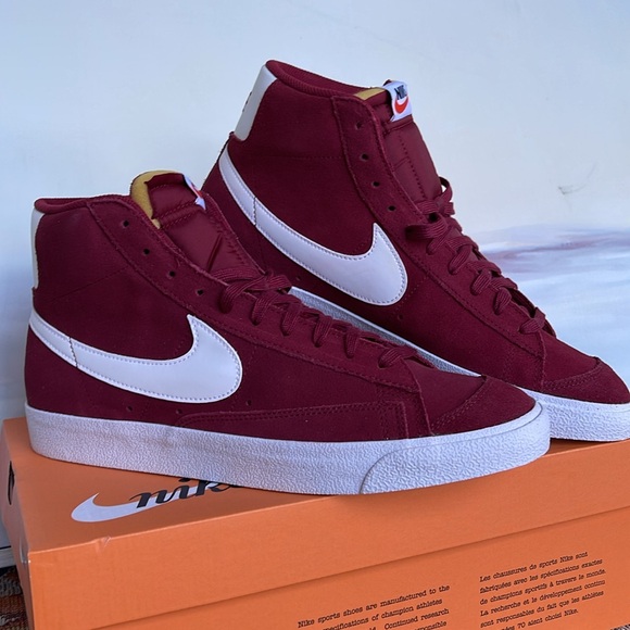 Nike Men’s Blazer Mid '77 Suede
Team Red/White/Black/White
Shoes
C11172-601 - Picture 6 of 16